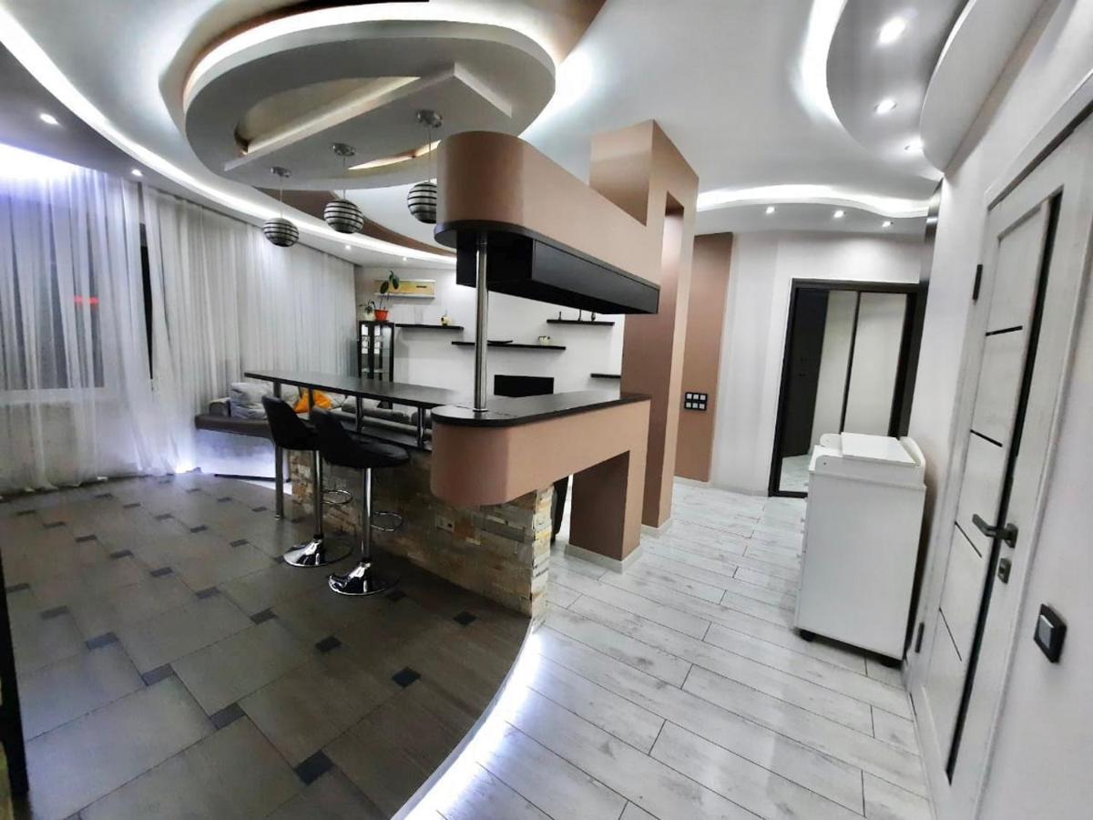 Жк Самал Де Люкс Apartment Almaty Bagian luar foto